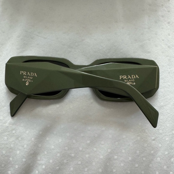 Prada PR 17WS Sunglasses - Picture 4 of 7